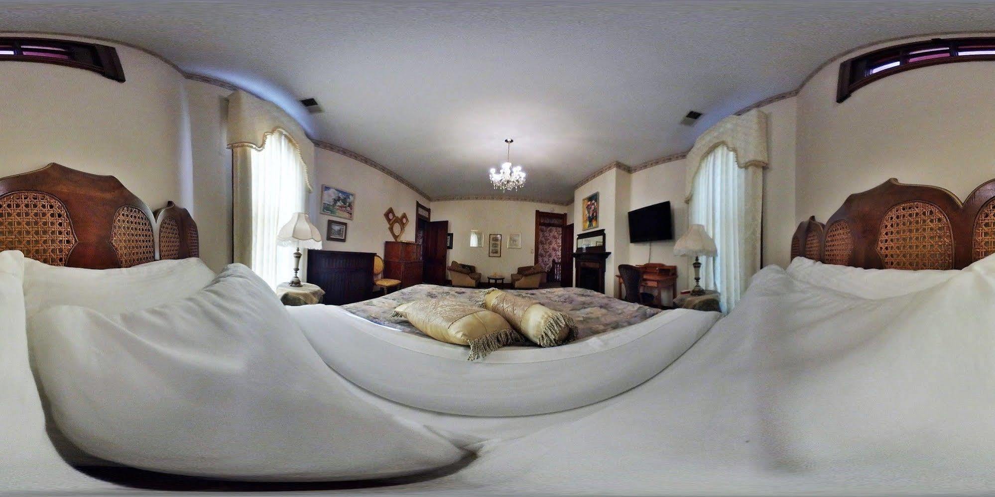 Herrold On Hill Bed And Breakfast Wabash Extérieur photo